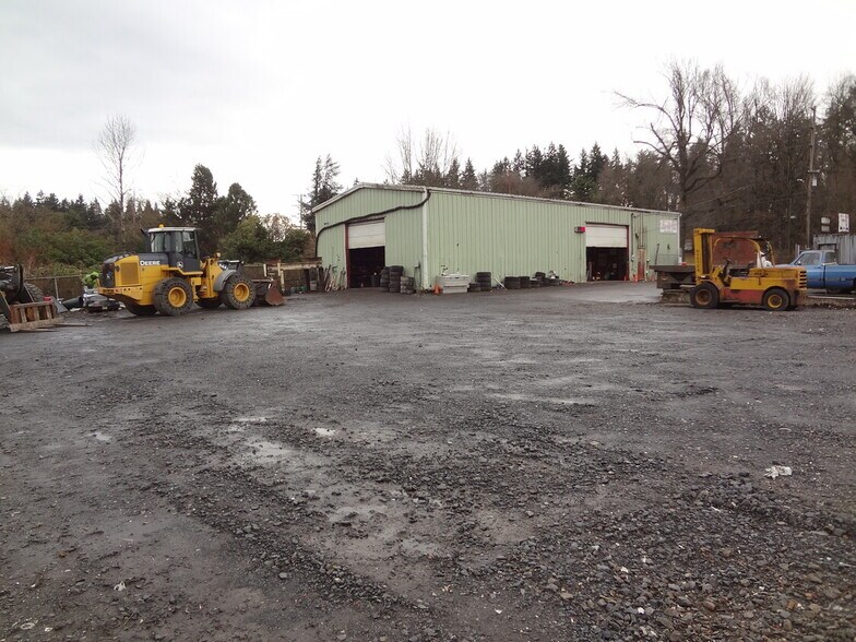 More Photos Of 9501 Columbia Blvd, Portland Warehouse For Sale