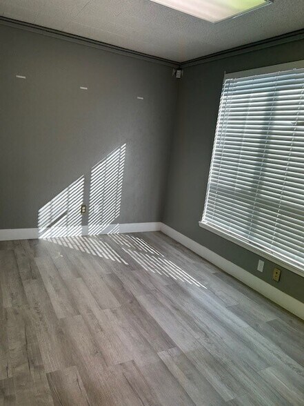 More Photos Of 140 Empire Ave, Modesto Warehouse For Lease