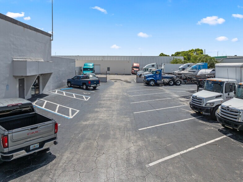 More Photos Of 950 SW 12th Ave, Pompano Beach Manufacturing For Sale