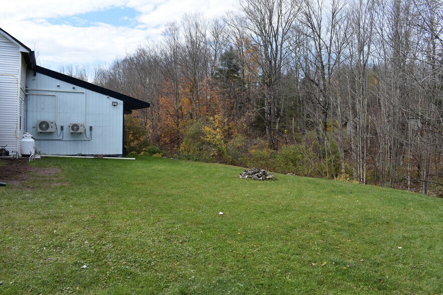 More Photos Of , Tannersville General Retail For Sale