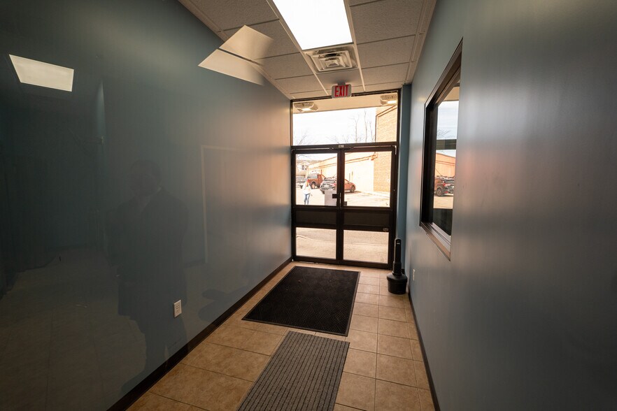 More Photos Of 24 Main St, Toms River Bank For Lease