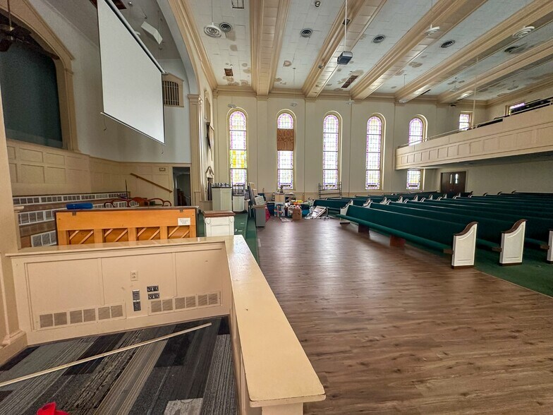More Photos Of 247 S Barron St, Rusk Religious Facility For Sale