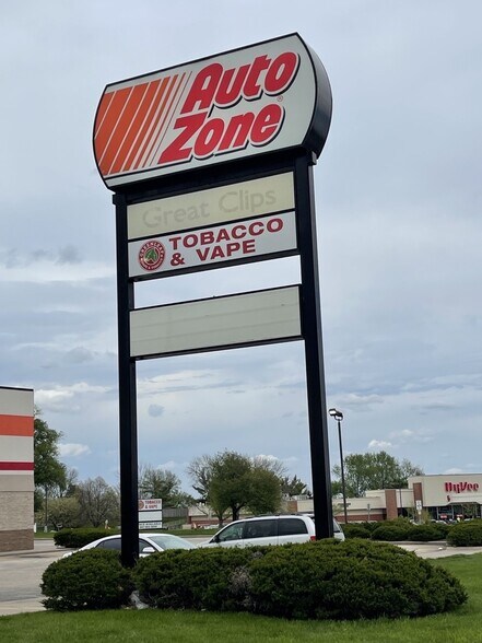 More Photos Of 1055 Linden Dr, Marion Freestanding For Lease