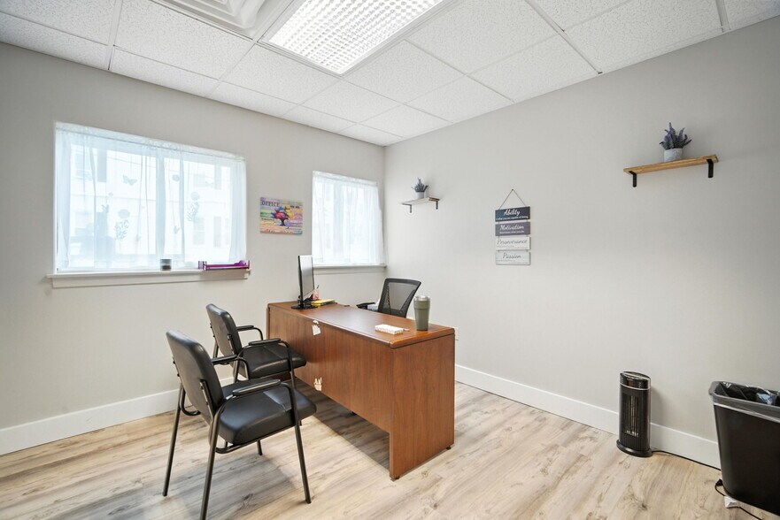 More Photos Of 1767 Northampton St, Holyoke Office Residential For Sale