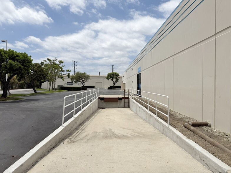 More Photos Of 16702-16800 Valley View Ave, La Mirada Research And Development For Lease