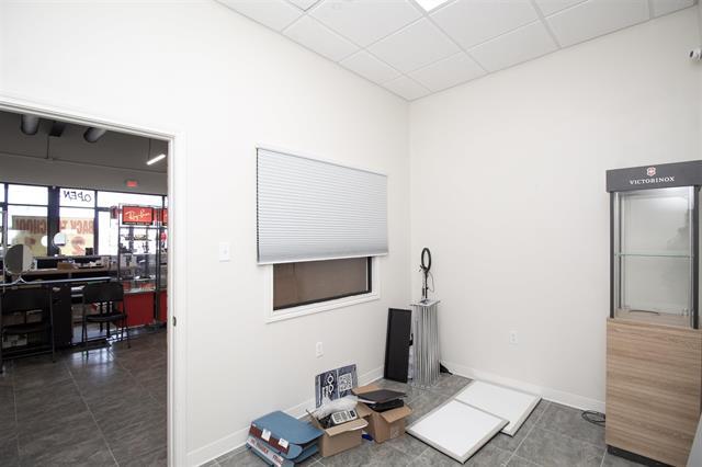 More Photos Of 1401 Jacaman Rd, Laredo General Retail For Lease