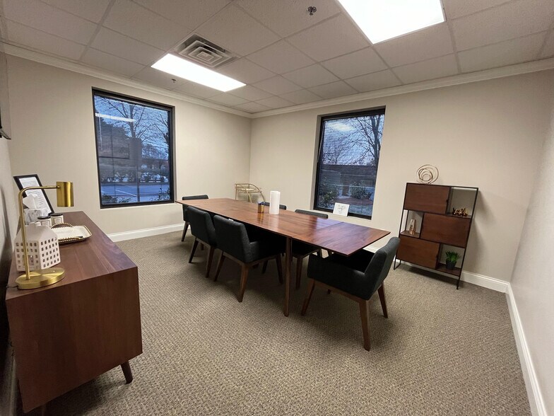 More Photos Of 7112 Crossroads Blvd, Brentwood Office For Lease