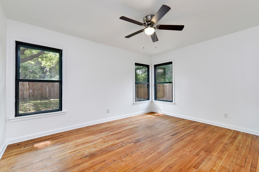 More Photos Of 13813 Ann Pl, Austin Office For Lease