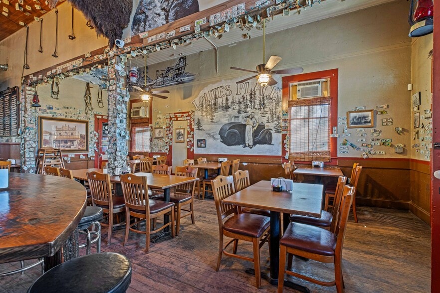 More Photos Of 30048 Yosemite Blvd, La Grange Bar For Sale