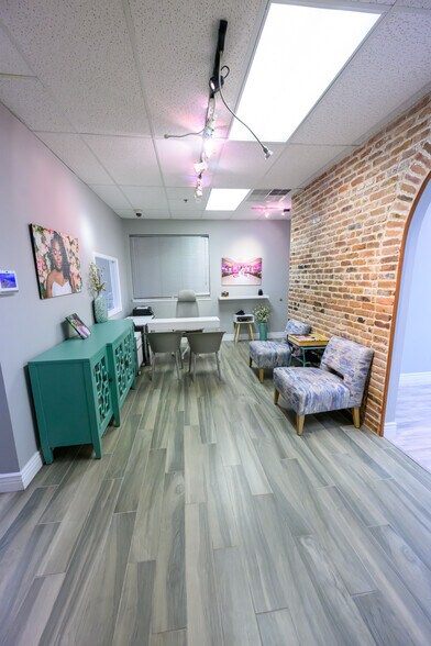 More Photos Of 504 Hamburg Tpke, Wayne Medical For Lease