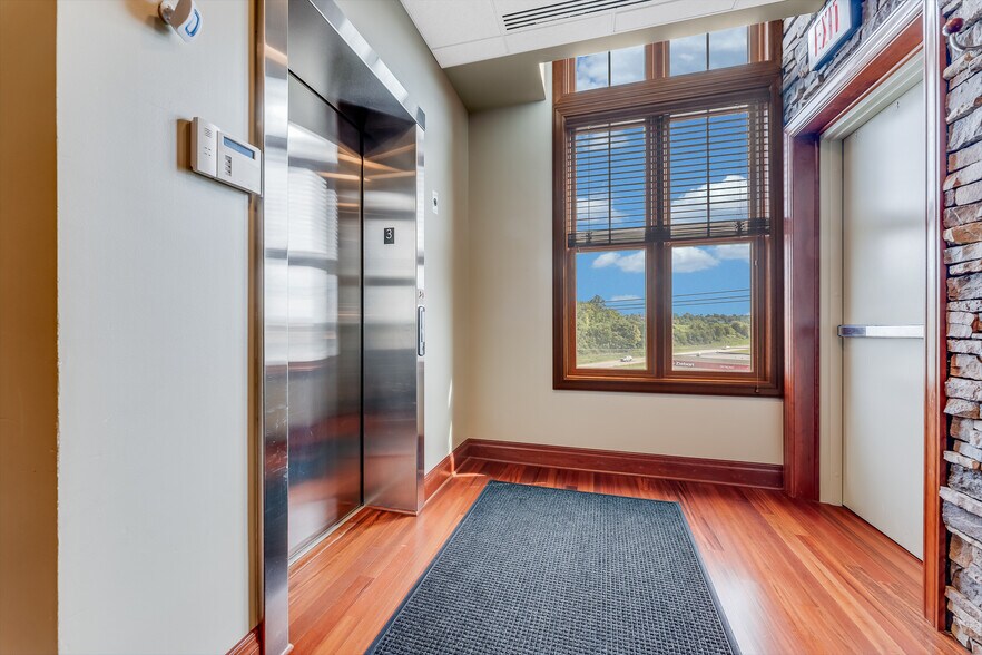 More Photos Of 6-10 Canyon Rd, Morgantown Loft Creative Space For Sale