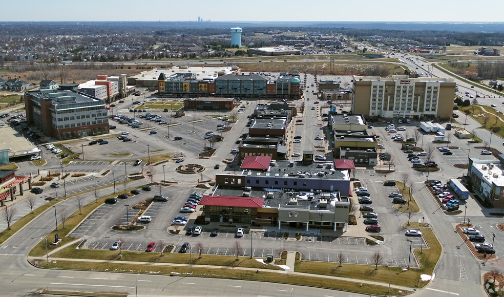 More Photos Of 5465 George M Mills Civic Pky, West Des Moines Unknown For Lease