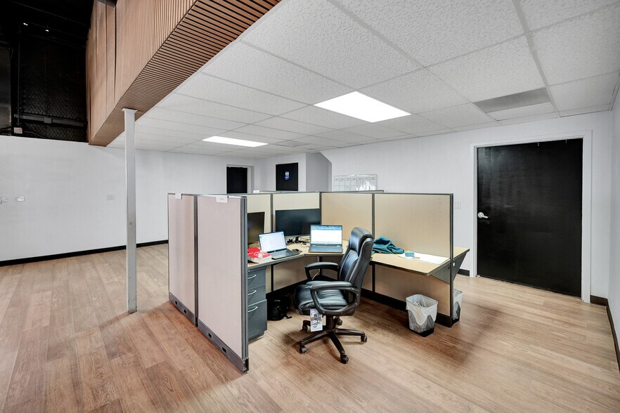 More Photos Of 2811 S County Road 1257, Midland Warehouse For Sale