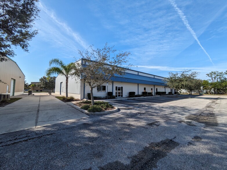 Primary Photo Of 3221 59th Dr E, Bradenton Warehouse For Lease