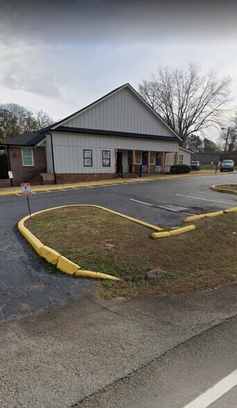 More Photos Of 909 SW Atlanta Rd, Gainesville Office For Lease
