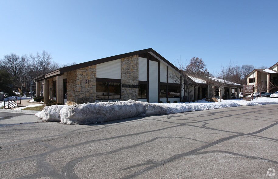 More Photos Of 7211 W 98th Ter, Overland Park Office For Lease
