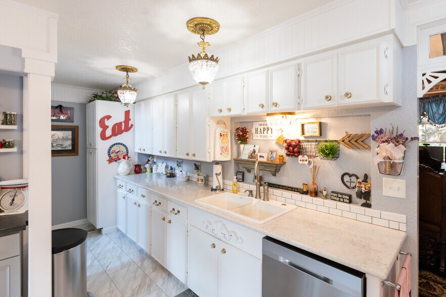 More Photos Of 620 Davis St, Wasco Specialty For Sale