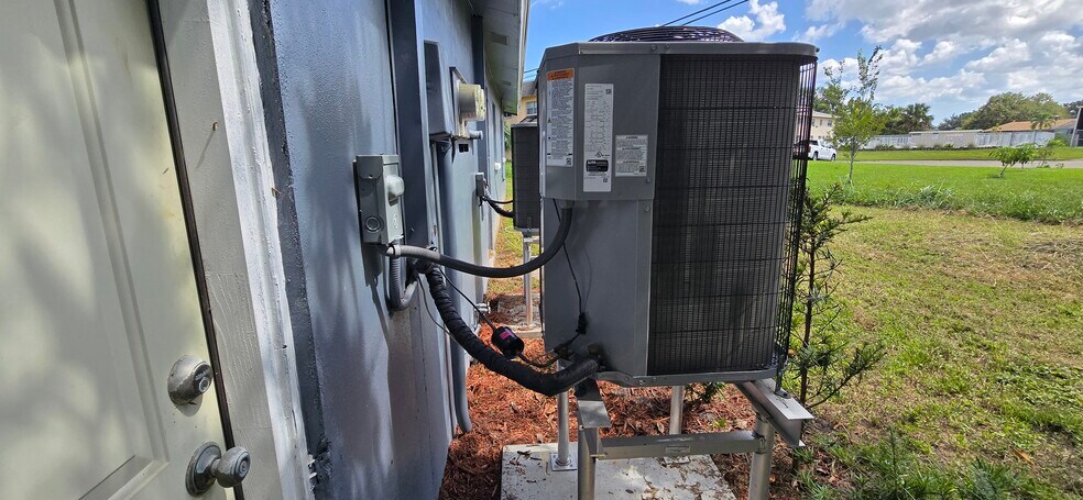 More Photos Of 3404 Dahlia Pl, Largo Apartments For Sale