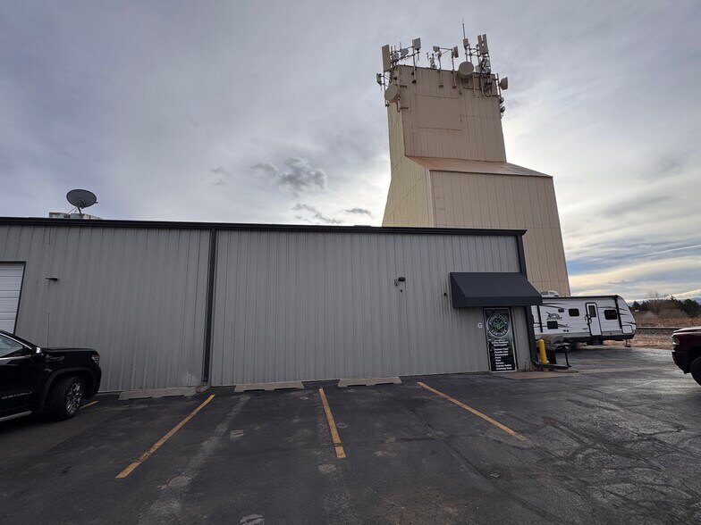 More Photos Of 8017 S 1st St, Wellington Medical For Sale