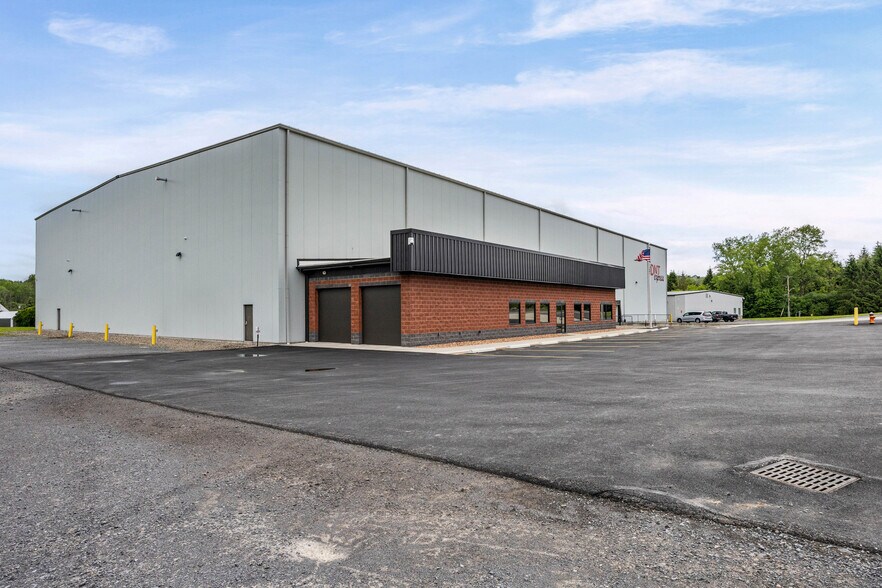 More Photos Of 80 Davis Pky, Clyde Warehouse For Sale