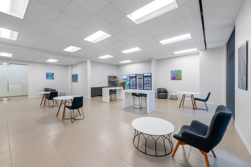 More Photos Of 16633 N Dallas Pky, Addison Office For Lease