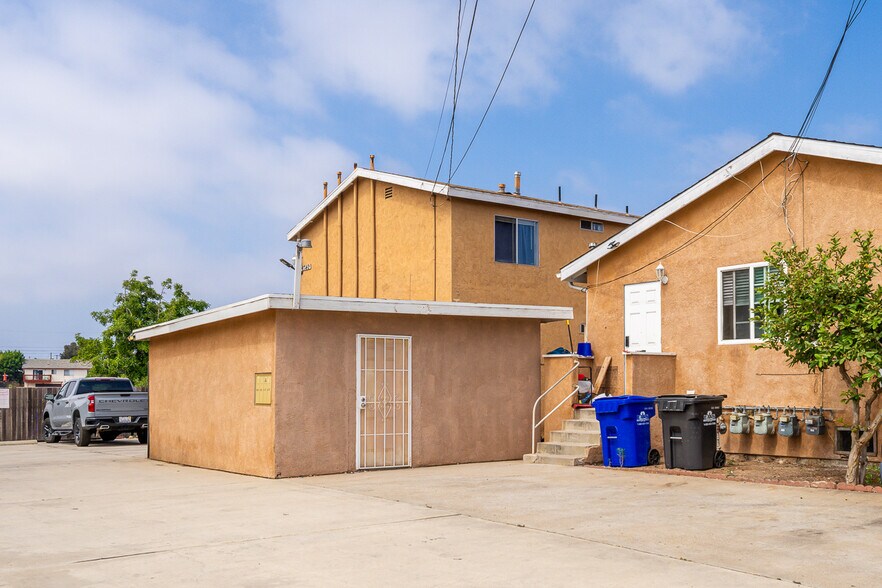 More Photos Of 6736-6740 Kelly St, San Diego Apartments For Sale