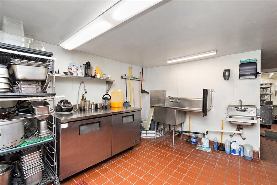 More Photos Of 39226 N Shore Dr, Fawnskin Restaurant For Sale