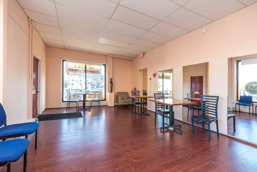 More Photos Of 746 Main St, Bethlehem Freestanding For Sale