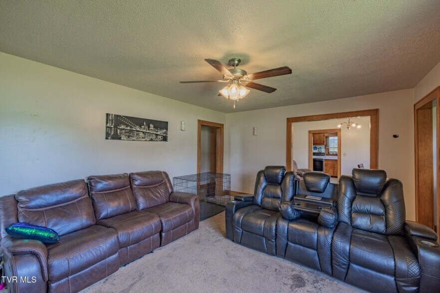 More Photos Of 100 Salvage Ln, Johnson City Apartments For Sale