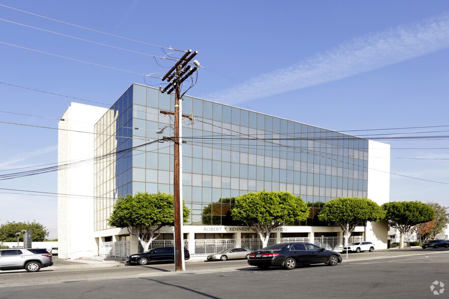 More Photos Of 4477 W 118th St, Hawthorne Medical For Sale