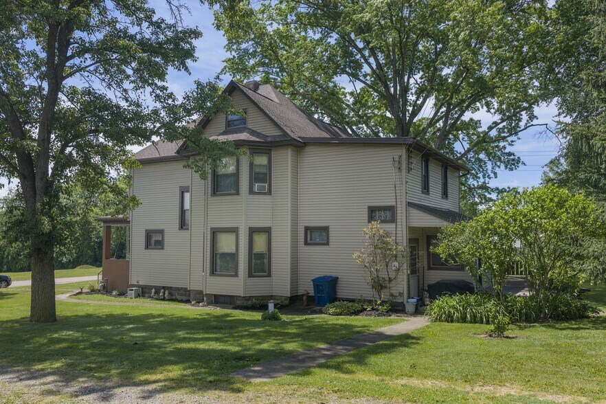More Photos Of 6297 Columbia Rd NW, Dover Specialty For Sale