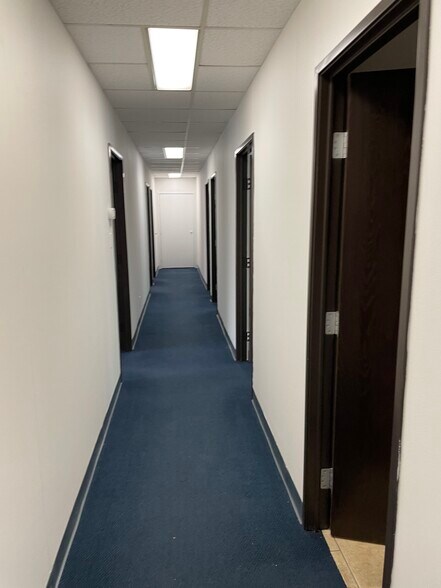 More Photos Of 400 Mobil Ave, Camarillo Medical For Lease