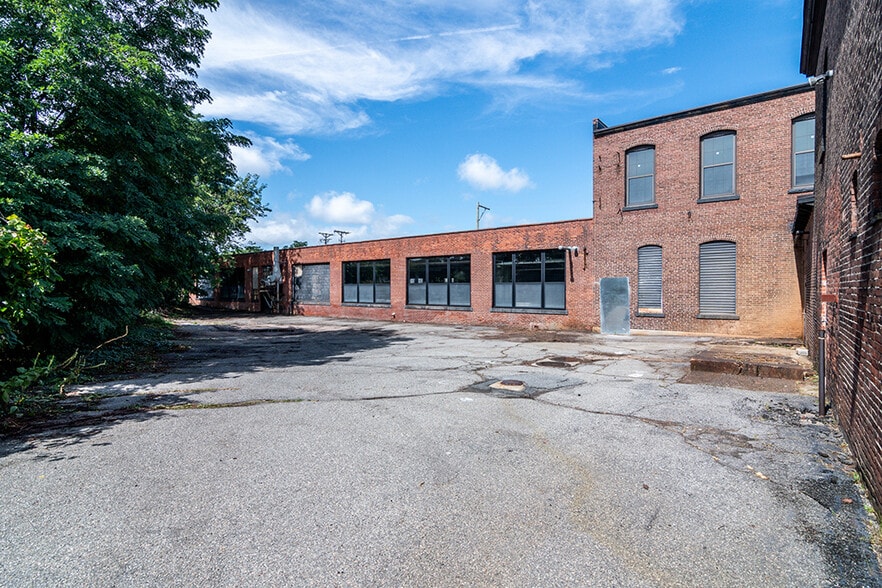 More Photos Of 248 Pine St, Pawtucket Warehouse For Sale