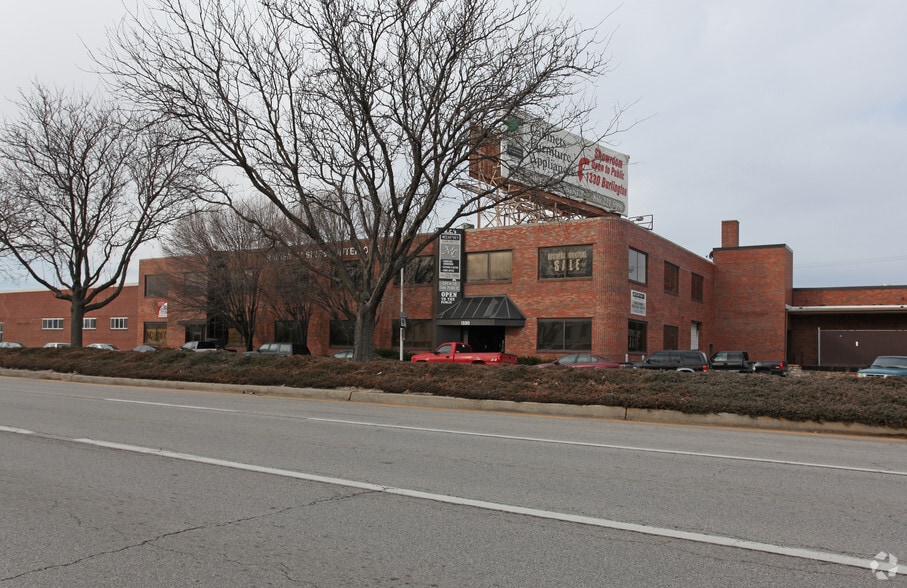 More Photos Of 1330 Burlington St, North Kansas City Warehouse For Lease