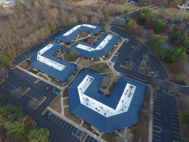 More Photos Of 8945-8975 Guilford Rd, Columbia Unknown For Lease