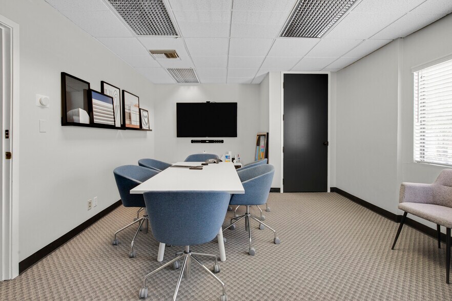 More Photos Of 1321 7th St, Santa Monica Office For Sale
