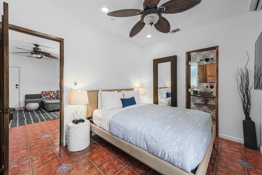 More Photos Of 520 Chuckwalla Rd, Palm Springs Apartments For Sale