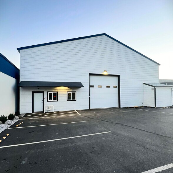 More Photos Of 2370 Valley Rd, Reno Industrial For Lease