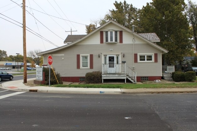 More Photos Of 3802-3808 N University St, Peoria Office For Sale