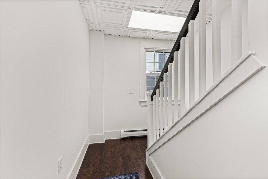 More Photos Of 642 Central Ave, Dover Office For Lease