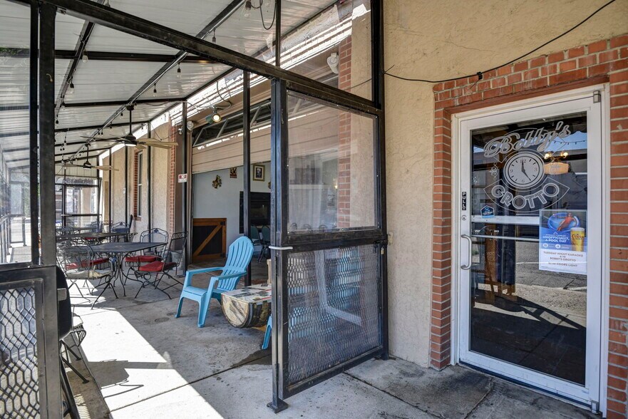 More Photos Of 231 Main St, Canon City Restaurant For Lease