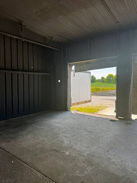 More Photos Of 5601 IN-32, Crawfordsville Truck Terminal For Lease
