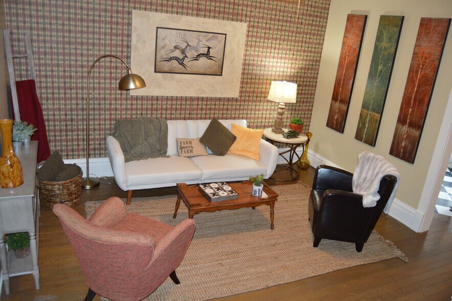 More Photos Of 407 Lincoln Hwy, Rochelle Specialty For Sale