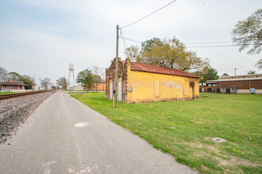 More Photos Of 603 Calhoun St, Richmond Office Residential For Sale