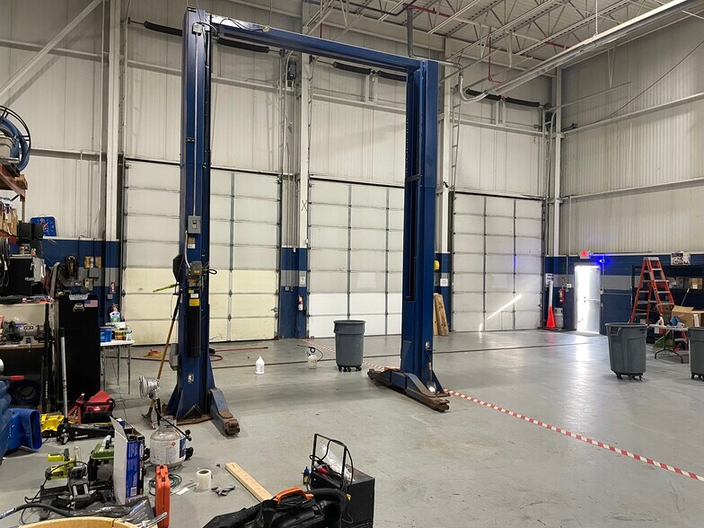 More Photos Of 41800 Executive Dr, Harrison Township Manufacturing For Lease