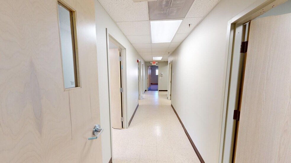 More Photos Of 725 W Fabyan Pky, Batavia Medical For Lease