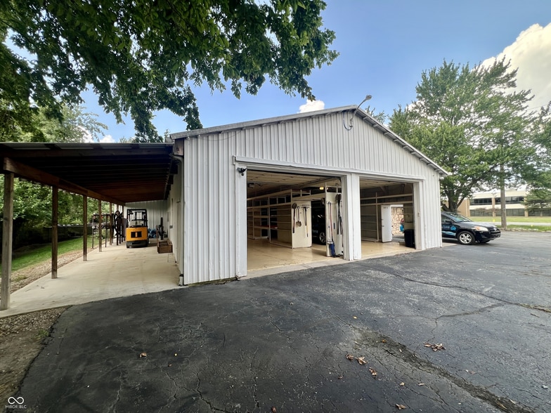 More Photos Of 8135 E 30th St, Indianapolis Light Manufacturing For Sale