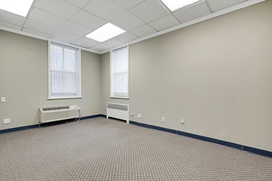 More Photos Of 45 N Village Ave, Rockville Centre Office For Sale