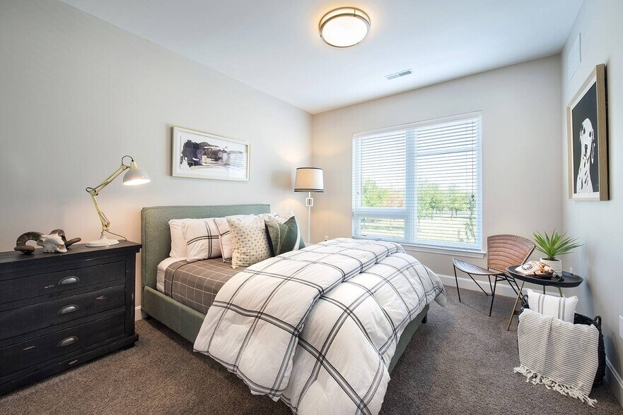 More Photos Of 1000 Berkley Pky, Kansas City Apartments For Sale