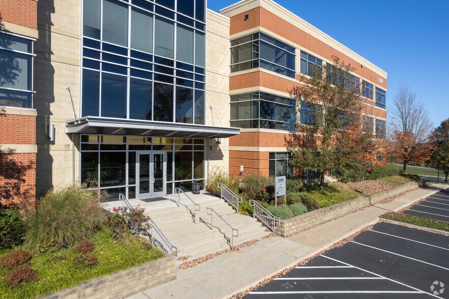 More Photos Of 2700 Kelly Rd, Warrington Office For Lease